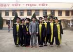 Thầy và trò lớp 40TN1C hệ cao đẳng nghề Thí nghiệm vật liệu trong ngày nhận bằng tốt nghiệp